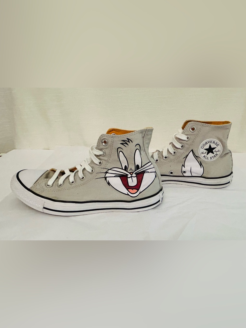 Converse‎ Chuck Taylor High-Top Sneakers with Cartoon Bugs Bunny Graphic